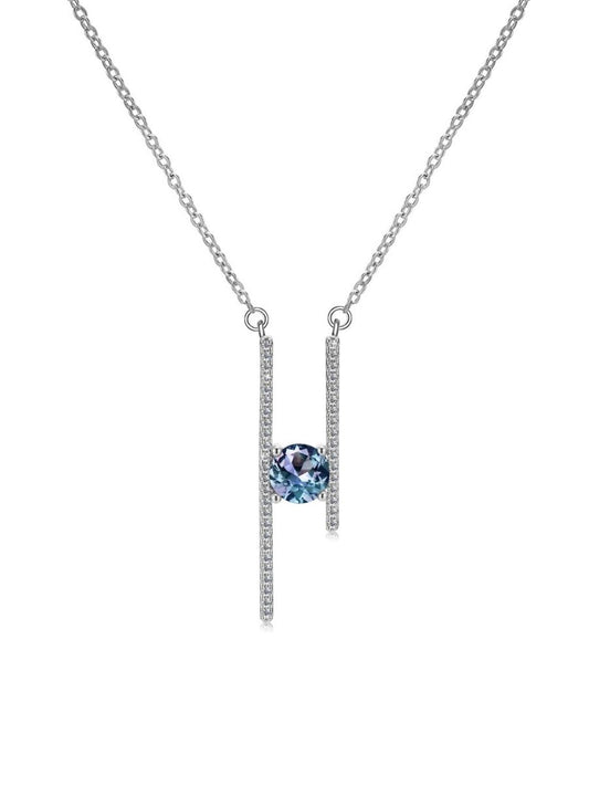 Collar Nova con Alejandrita en Plata 925 y Baño de Oro Blanco de 18 kt.