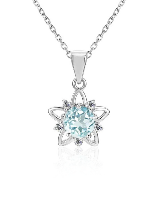 Collar Estrella con Topacio Sky Blue en Plata 925 y Baño de Oro Blanco de 18 kt.