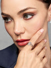 Anillo Lluvia de Luz con Topacio Sky Blue en Plata 925 y Baño de Oro Blanco de 18 kt.