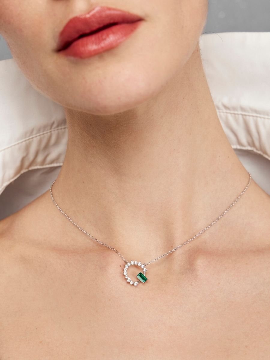 Collares