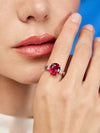 Anillo Nebula con Rubi en Plata 925 y Baño de Oro Blanco de 18 kt.