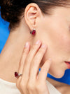 Aretes Nebula con Rubi en Plata 925 y Baño de Oro Blanco de 18 kt.