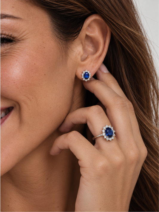 Anillo Diana con Zafiro Azul en Plata 925 con Baño de Oro de 18 kt