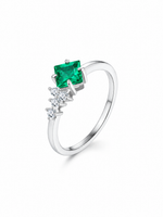 Anillo con Esmeralda en Plata 925 con Baño de Oro Blanco de 18 kt Grace